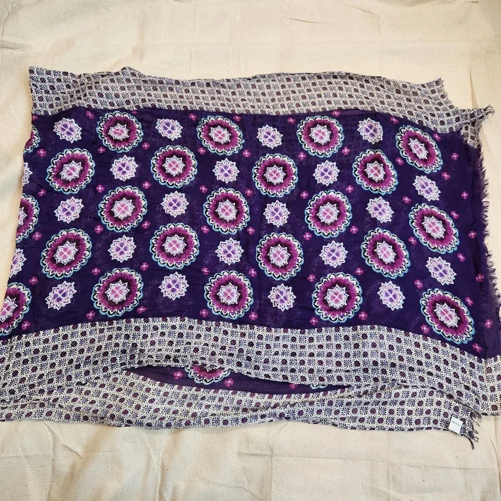 Vera Bradley Purple Floral Medallion Paisley Viscose Long Scarf Wrap 70x26